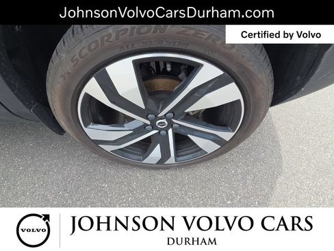 Used 2023 Volvo XC40 B5 Plus w/ Protection Package Premier AWD/4WD image 10