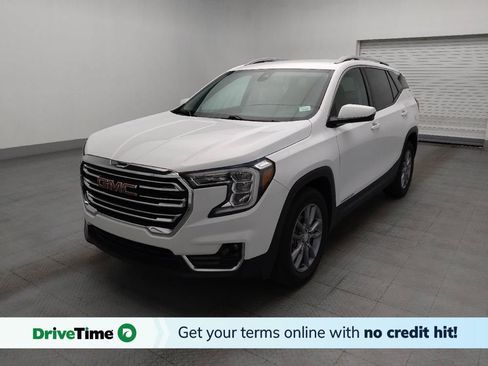 Used 2024 GMC Terrain SLT FWD image 1
