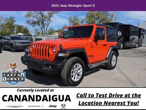 Used 2023 Jeep Wrangler Sport AWD/4WD image 3