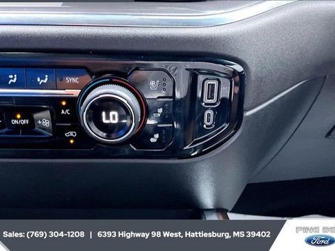 Used 2023 Chevrolet Silverado 1500 High Country image 23