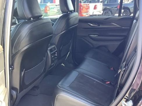 Used 2023 Jeep Grand Cherokee Altitude AWD/4WD image 26
