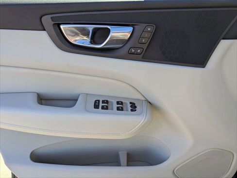 Used 2025 Volvo XC60 T8 Plus w/ Protection Package Premier image 10