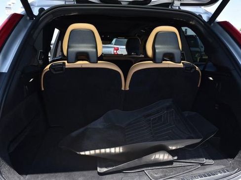 Used 2019 Volvo XC90 T6 Momentum AWD/4WD image 24