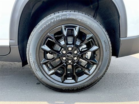 New 2025 Chevrolet Traverse LT w/ Midnight/Sport Edition image 27