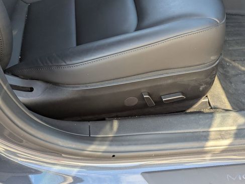 Used 2023 Tesla Model 3 Standard Range image 31