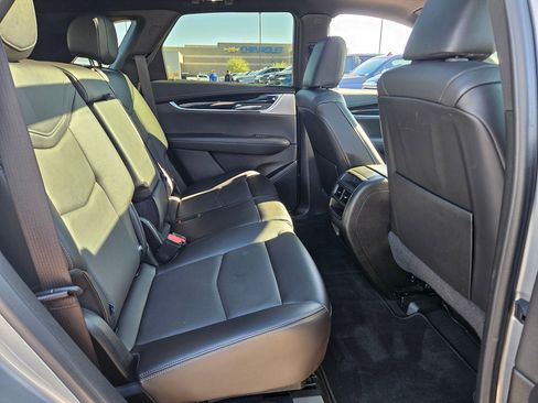 Used 2025 Cadillac XT5 Premium Luxury image 18