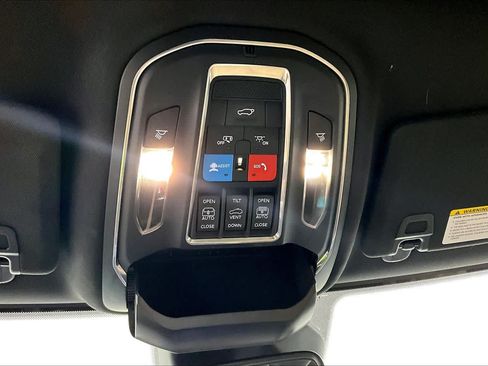 Used 2024 Jeep Grand Cherokee L Limited AWD/4WD image 31