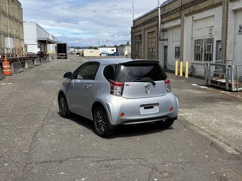 Used 2014 Scion iQ 10 Series FWD image 7