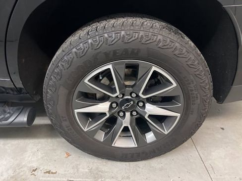 Used 2024 Chevrolet Tahoe Z71 w/ Z71 Off-Road Package image 28