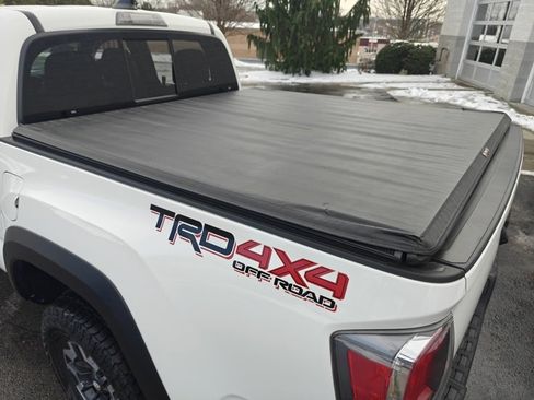 Certified 2021 Toyota Tacoma TRD Off-Road image 6