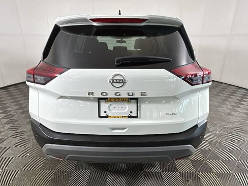 Used 2023 Nissan Rogue S AWD/4WD image 4