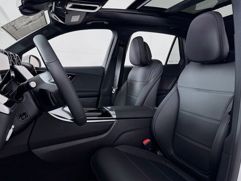 New 2026 Mercedes-Benz GLC 300 4MATIC image 16