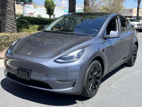 Used 2023 Tesla Model Y Long Range AWD/4WD image 11