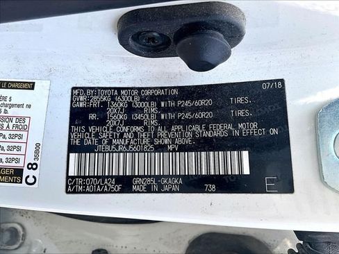 Used 2018 Toyota 4Runner Limited AWD/4WD image 9