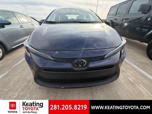 Used 2025 Toyota Corolla LE FWD image 8