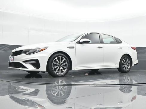 Used 2020 Kia Optima EX image 17