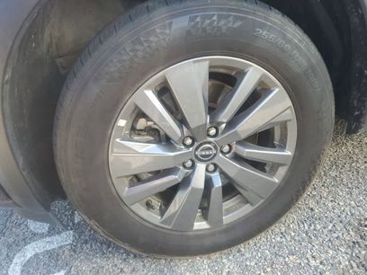 Used 2025 Nissan Pathfinder SV