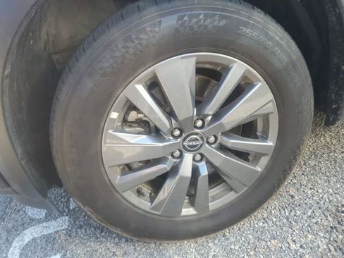 Used 2025 Nissan Pathfinder SV FWD image 2