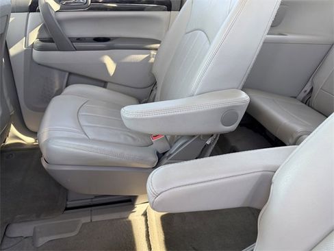 Used 2017 Buick Enclave Leather w/ Enclave Sport Touring Edition image 19