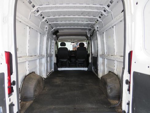 Used 2016 RAM ProMaster 2500 w/ Premium Appearance Group image 8