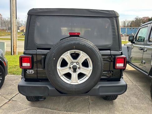 Used 2022 Jeep Wrangler Sport S image 4