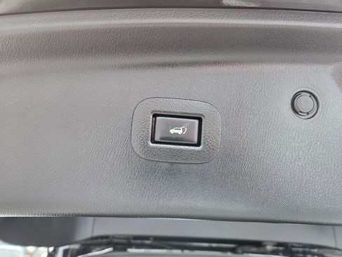 Used 2018 Nissan Armada Platinum w/ Captain Seat Package image 20