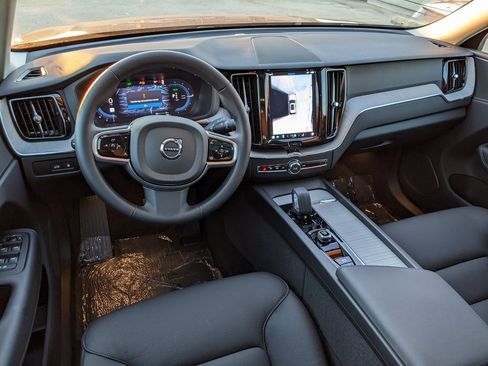 Certified 2025 Volvo XC60 T8 Plus w/ Protection Package Premier image 12