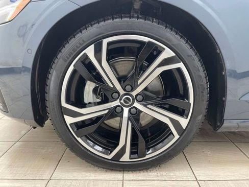 Used 2024 Volvo S60 B5 Plus image 8