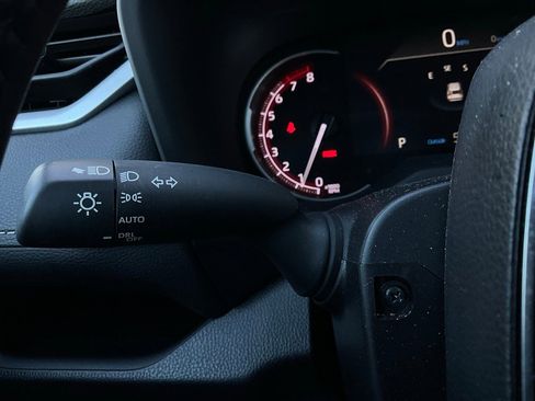 Used 2025 Toyota RAV4 XLE image 36