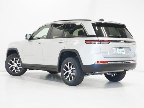 New 2025 Jeep Grand Cherokee L Limited image 5