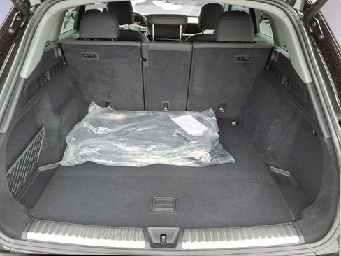 Used 2025 Audi Q5 Premium w/ Convenience Package AWD/4WD image 8