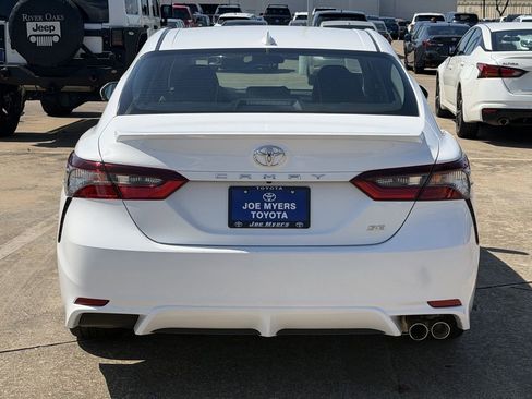 Used 2024 Toyota Camry SE FWD image 8