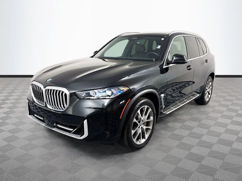 Used 2024 BMW X5 xDrive40i AWD/4WD image 3