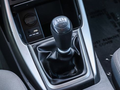 Used 2014 Hyundai Elantra SE image 18