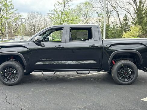 New 2026 Toyota Tundra SR5 w/ SR5 Convenience Package AWD/4WD image 4