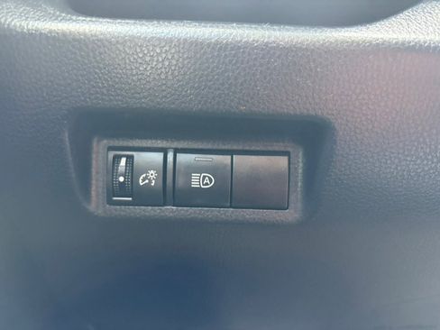 Used 2022 Toyota RAV4 LE image 23