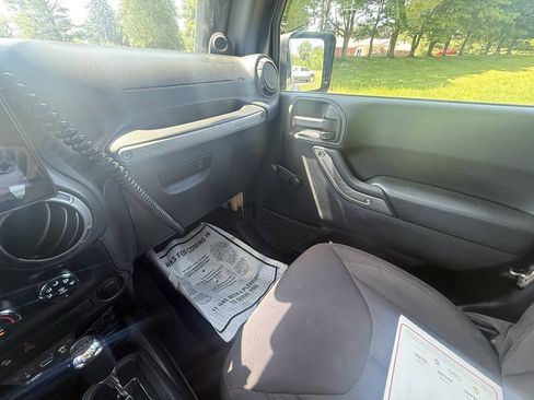 Used 2014 Jeep Wrangler Sport w/ Connectivity Group image 23