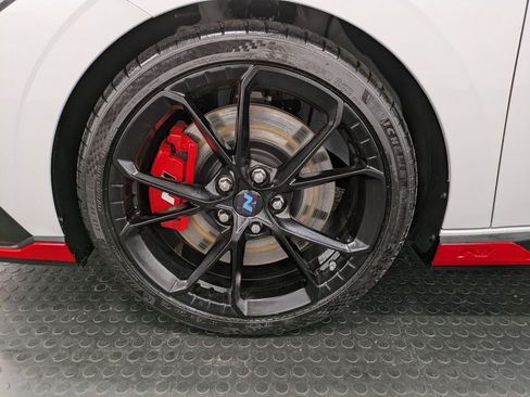 Used 2025 Hyundai Elantra N Base image 7