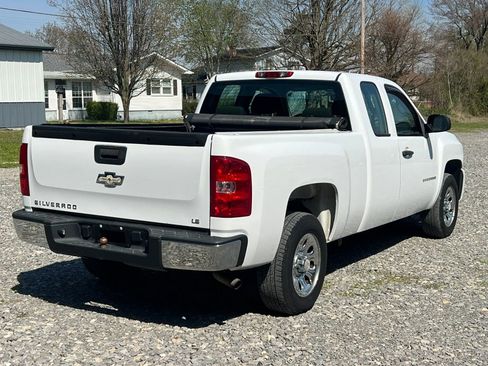 Used 2009 Chevrolet Silverado 1500 W/T w/ LS Package image 4