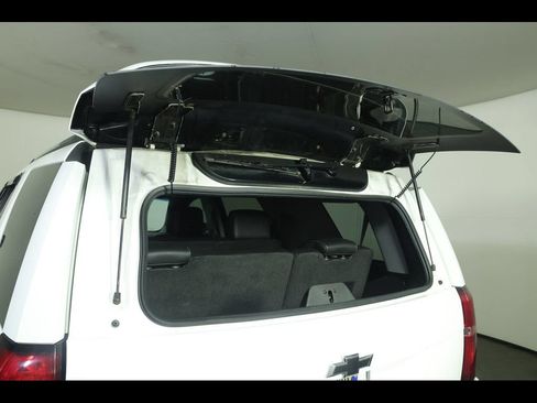 Used 2015 Chevrolet Tahoe LT AWD/4WD image 8