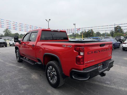 Used 2024 Chevrolet Silverado 2500 Custom w/ Custom Value Package AWD/4WD image 7