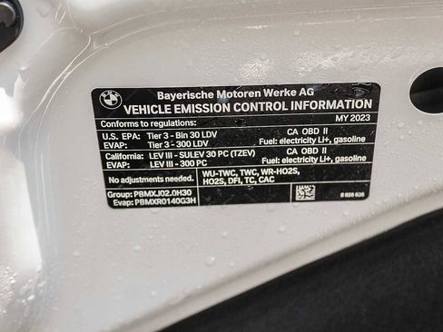 Certified 2023 BMW 530e w/ Premium Package image 36