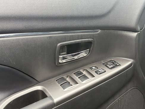 Used 2024 Mitsubishi Outlander Sport SE image 9