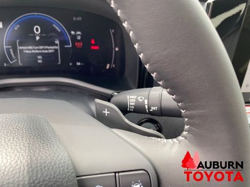 New 2026 Toyota Camry SE FWD image 32