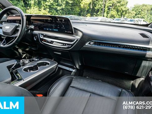 Used 2024 Cadillac Lyriq Luxury AWD/4WD image 24