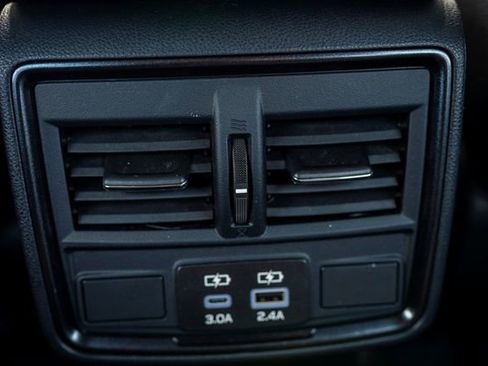 Certified 2025 Subaru Forester Limited w/ Popular Package #2 image 27