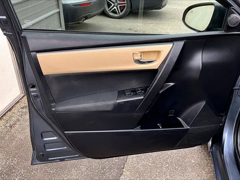 Used 2017 Toyota Corolla LE image 20