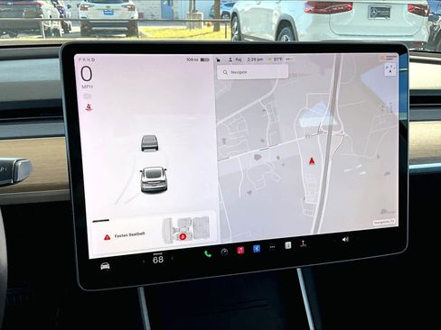 Used 2018 Tesla Model 3 Long Range image 26