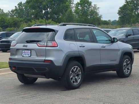 Used 2020 Jeep Cherokee Trailhawk w/ Cold Weather Group AWD/4WD image 3