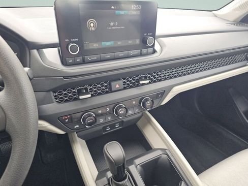 Certified 2023 Honda Accord EX image 32